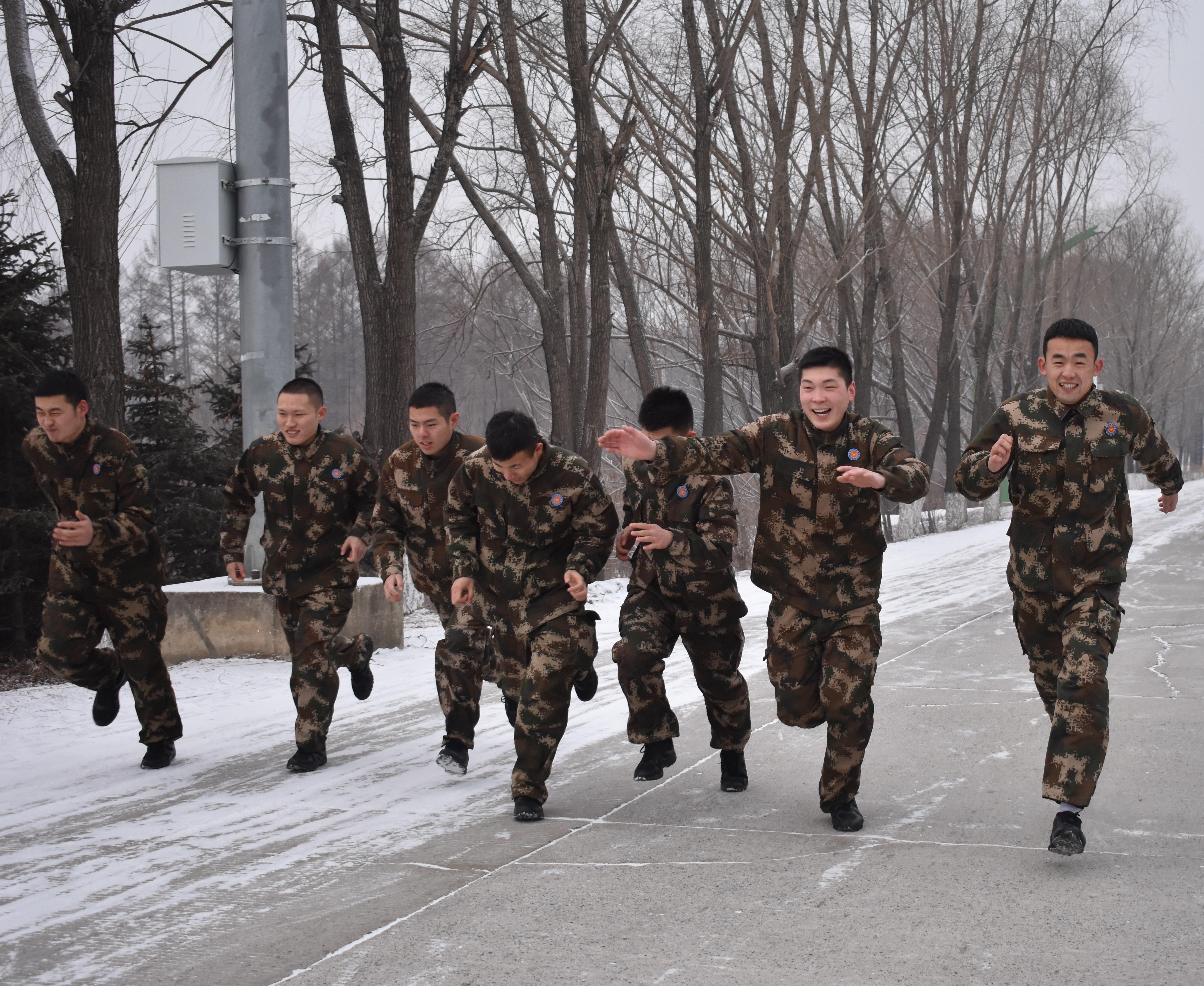 关于冲浪大师赛，荆楚玄武队与钱塘闪电队强势反弹，体能对抗拉满！韧性与执行并存的信息-爱游戏体育