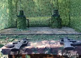 辽东雪豹队鏖战雪域暴熊队，UFC小组赛火力全开，转换速度占优。韧性与执行并存
